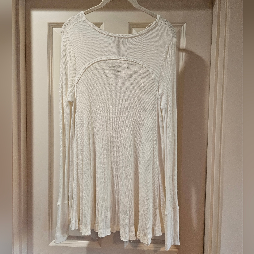 Free People Malibu Thermal Tee Long Sleeve Thumbholes Scoop Neck Ivory Small EUC - Picture 13 of 16